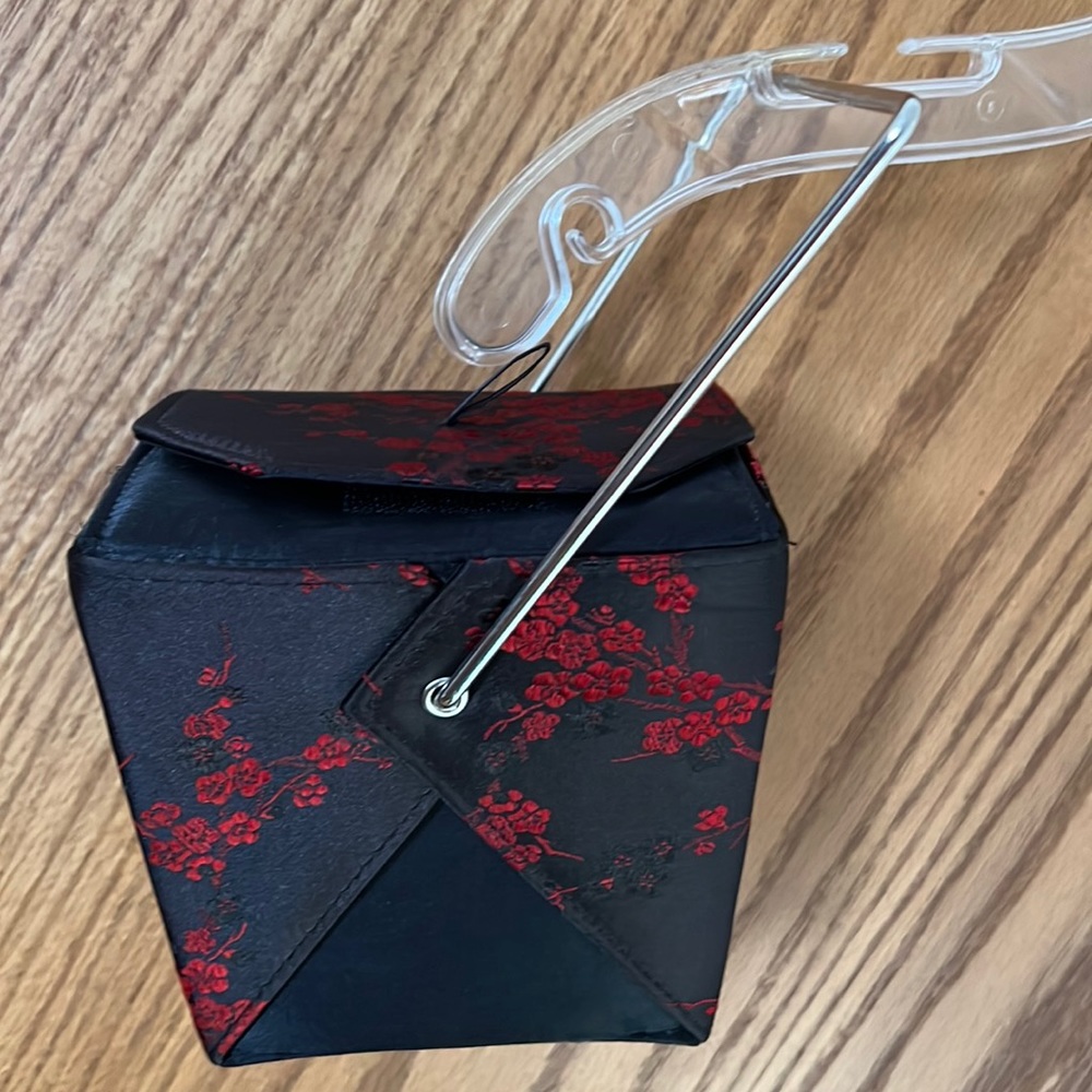 Asian take-out purse. EUC